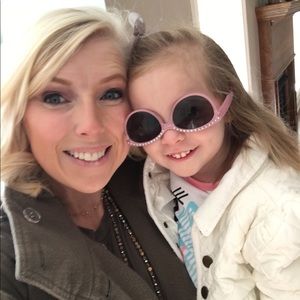 Meet your Posher, Laura